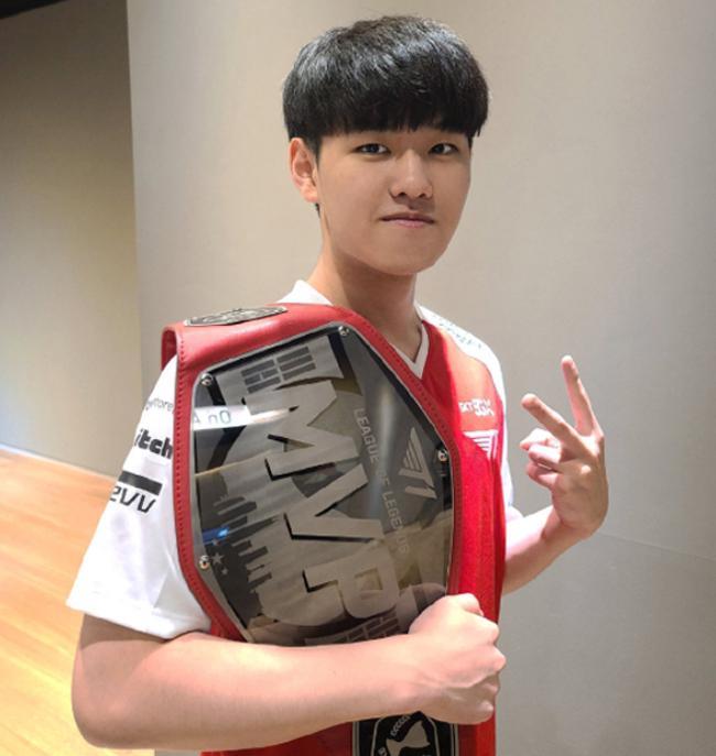 成为护城河 成为护城河